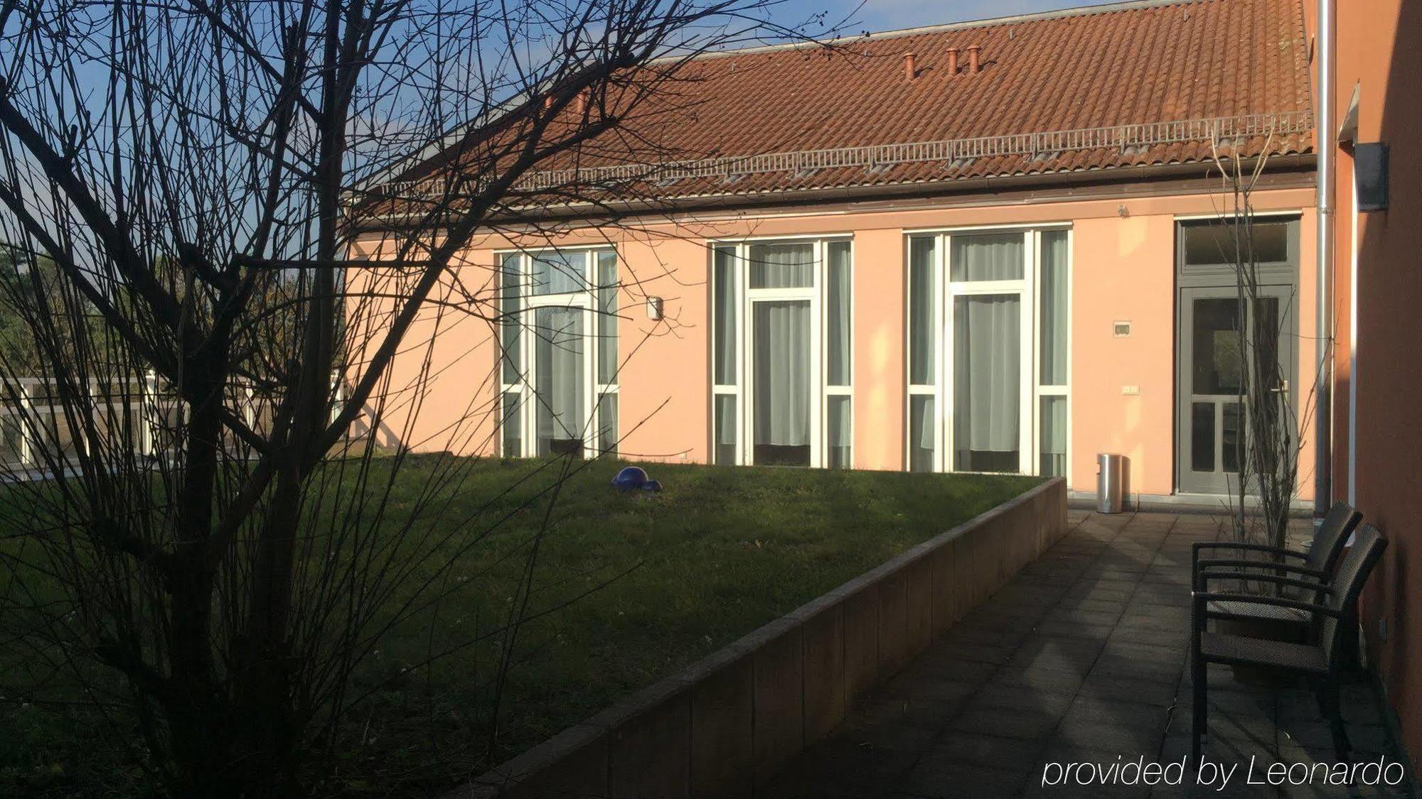 1, 2, Sleep Boardinghouse Unterschleissheim Zentrum Exterior photo